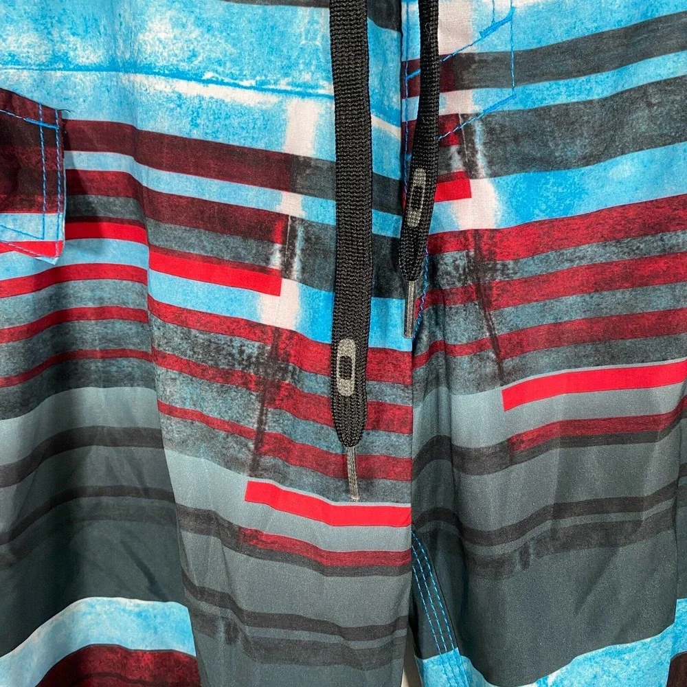 Oakley Board Shorts Mens 33 Blue Red Surfing Swimming‎ Drawstring Striped Beach